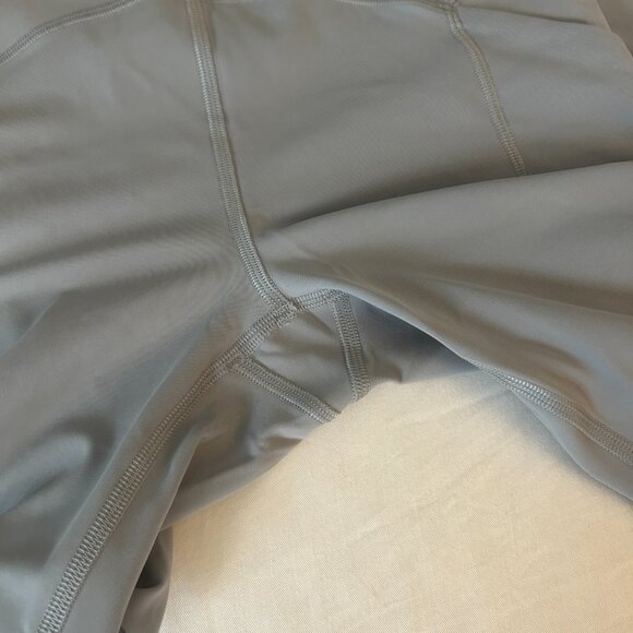 Lululemon Grey Leggings - size 6 , 28" - Picture 3 of 4